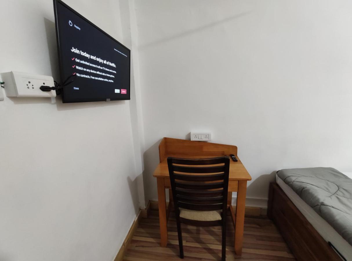 Hostel Hoshtel99 - Prime - Stay, Cowork And Cafe